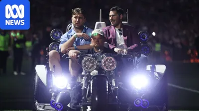 Amy Shark leads grand final tribute for Jai Arrow