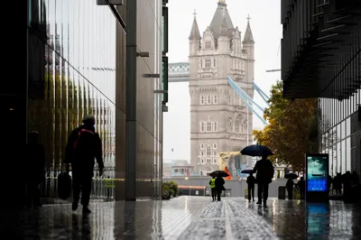 Londoners told 'batten down your gardens' as Storm Austen hits UK