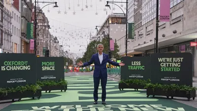 Video. UK: Oxford Street pedestrianisation begins in central London
