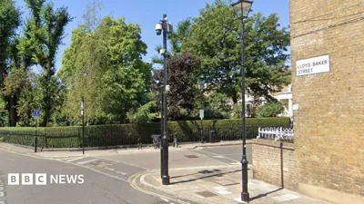 Murder investigation opens into Clerkenwell stabbing