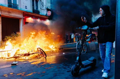 Violences du 17 octobre à Paris : au tribunal, des jeunes manifestants emprisonnés à la chaîne