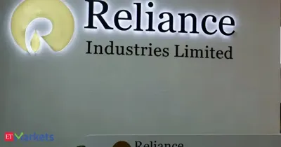 Reliance Industries to raise Rs 12,500 crore via five-year bonds