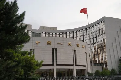PBOC Cautions Against ‘Herd Effect’ as Yuan Extends Rally