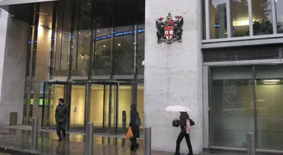 FTSE 100 Flat as UK GDP Growth Offsets Strait of Hormuz Concerns