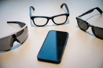 Lunettes connectées et vidéos volées : le parquet de Paris enquête sur une nouvelle tendance visant les femmes