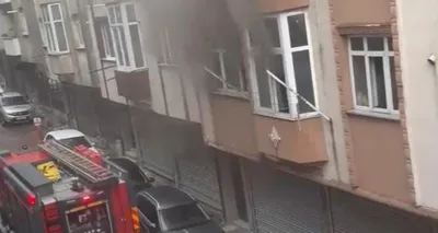 Sultangazi'de yangında mahsur kalanları itfaiye kurtardı - Sözcü Gazetesi