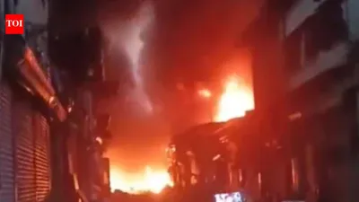 2 charred bodies found, 6 injured in Mumbai's Sakinaka scrap godown fire