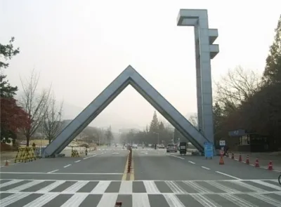 Over 10,000 students left Korea’s top universities without graduating: data